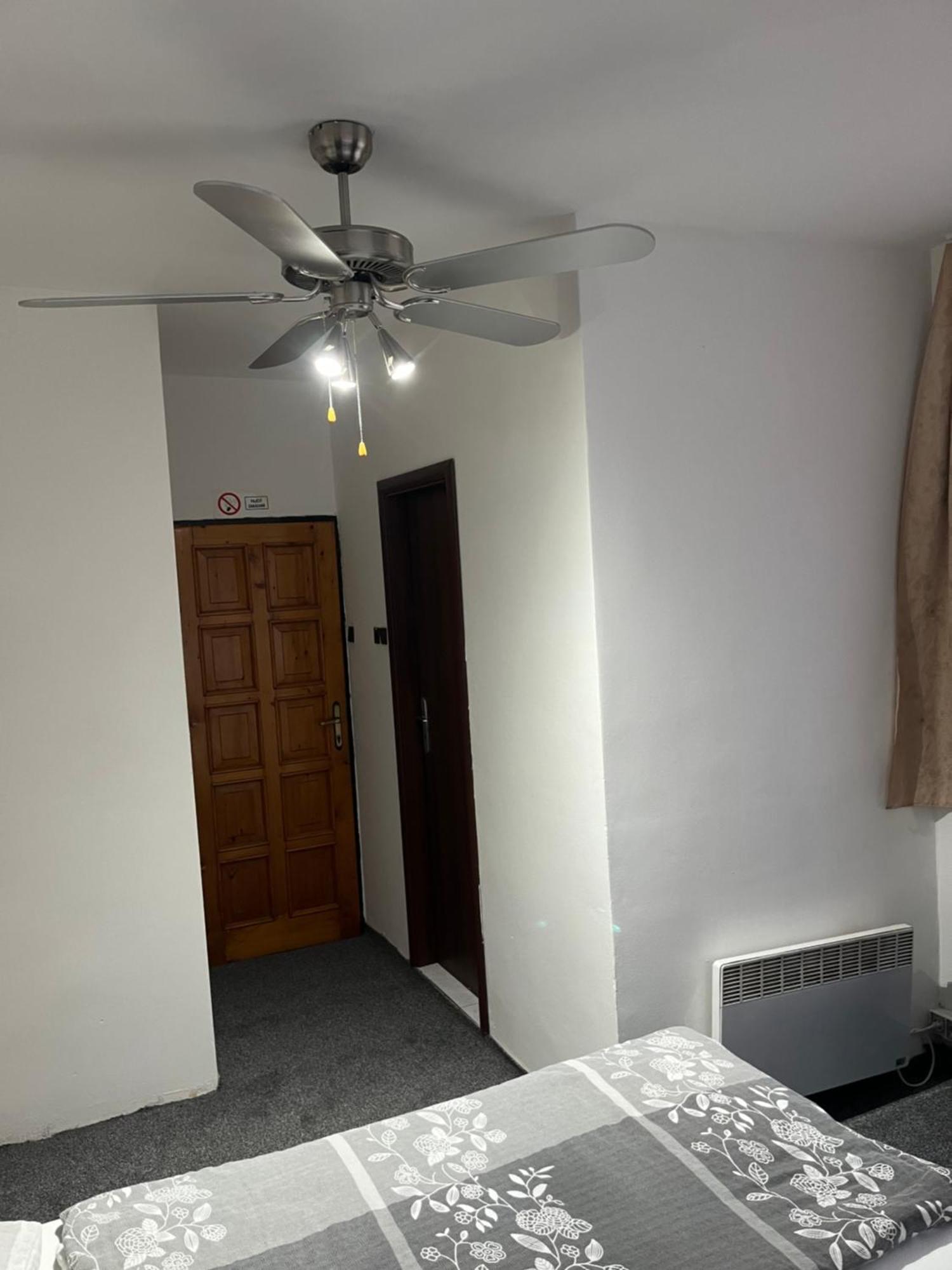 Penzion Vilo Bratislava Luaran gambar